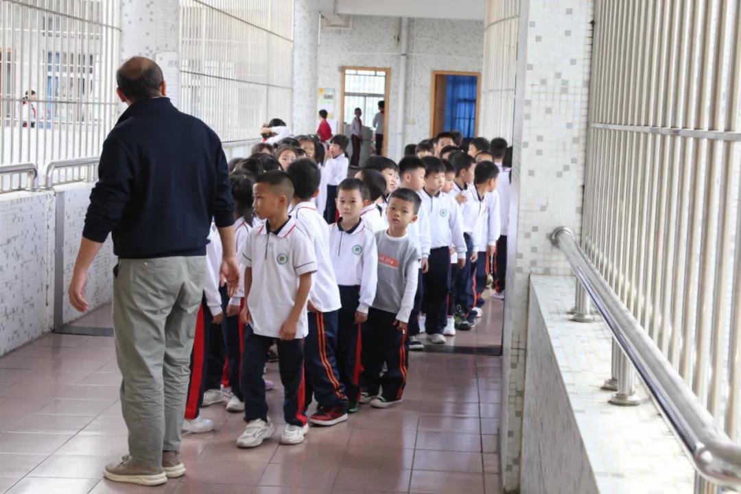 組織學(xué)生排隊信息采集 組織學(xué)生排隊信息采集