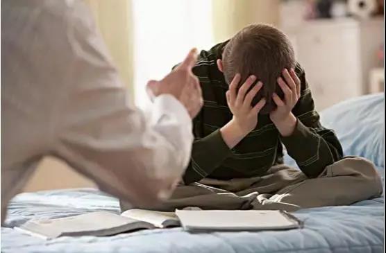 孩子性格孤僻的“真兇”，竟是家長(zhǎng)常做的這5件事！