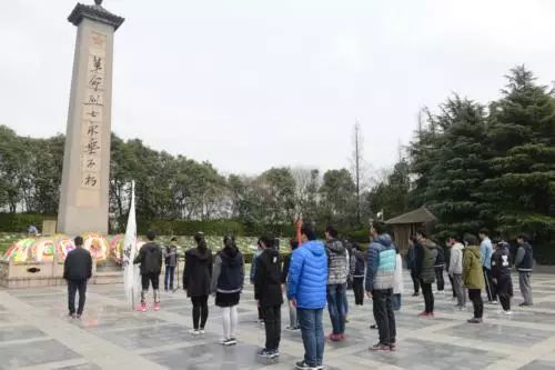 清明節(jié)緬懷革命先烈活動 清明節(jié)緬懷革命先烈活動
